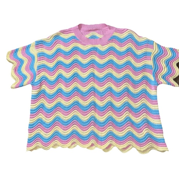 Colorful Wave Pattern Kids Top - Picture 1 of 2